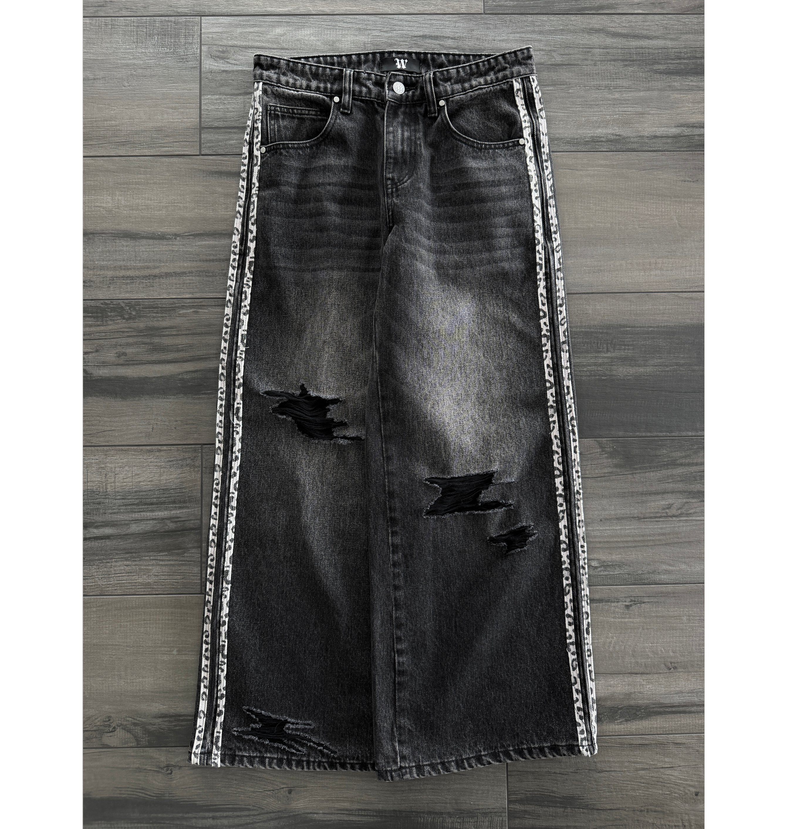 CLAWED SNOW LEOPARD JEANS