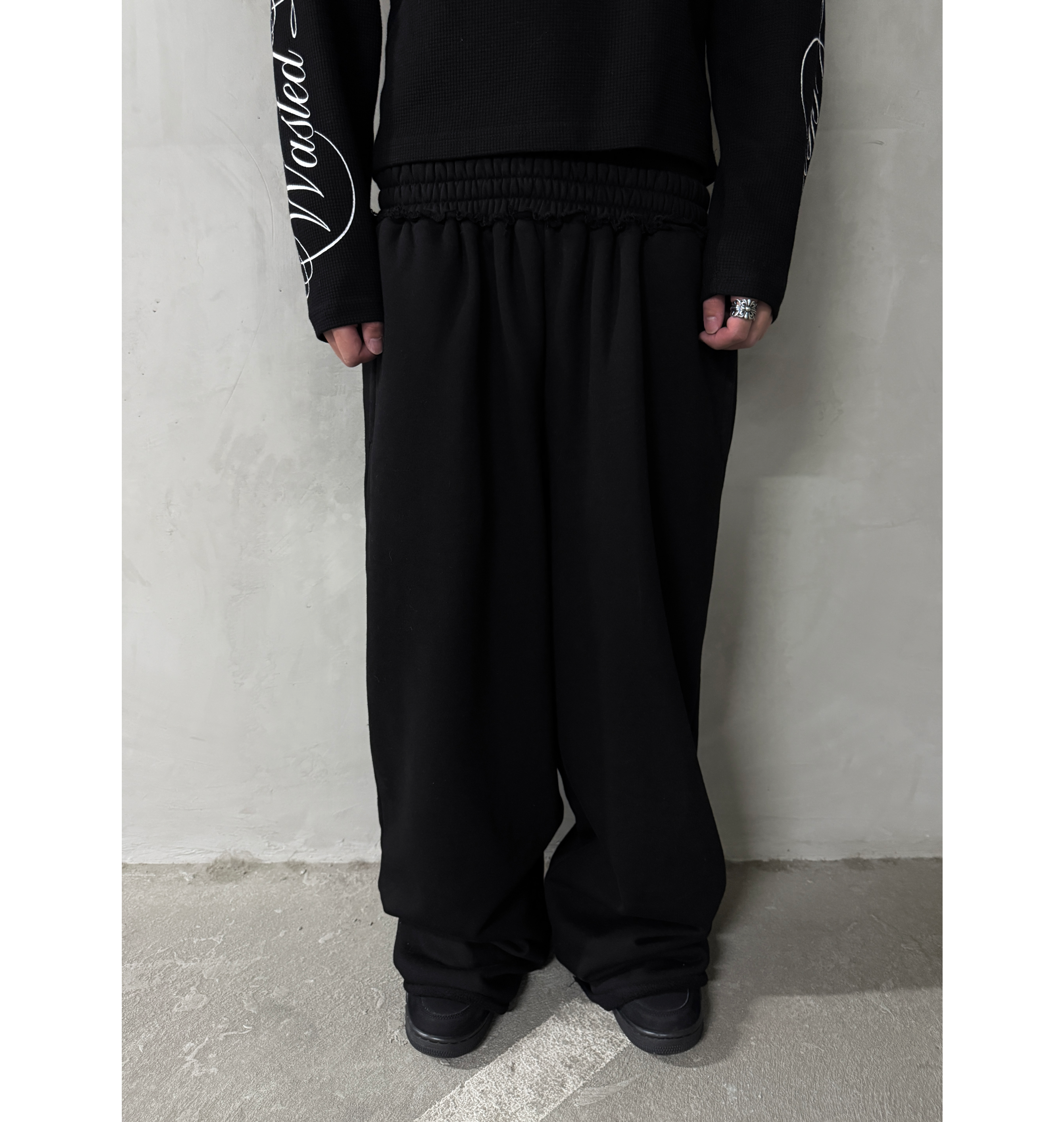 COZY SWEATPANTS - BLACK